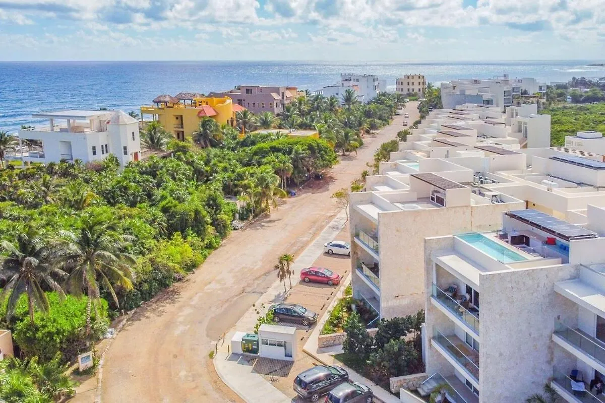 Luxury Studio With Rooftop Pool And Seaview Balcony アクマル