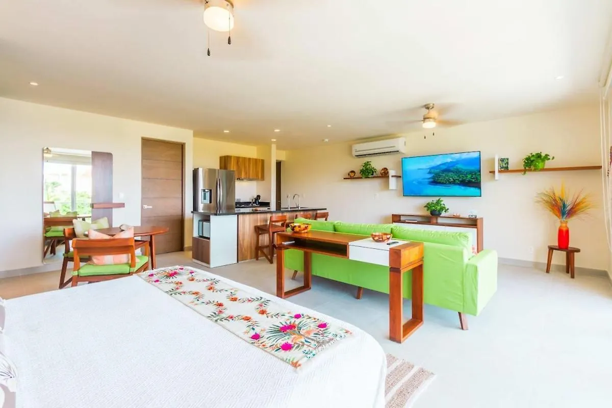 別荘 Luxury Studio With Rooftop Pool And Seaview Balcony アクマル