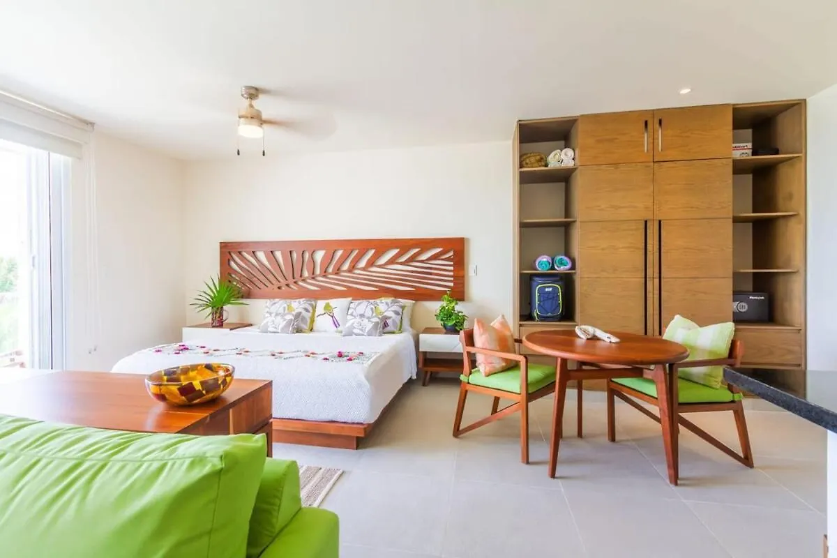 Luxury Studio With Rooftop Pool And Seaview Balcony アクマル 0*,
