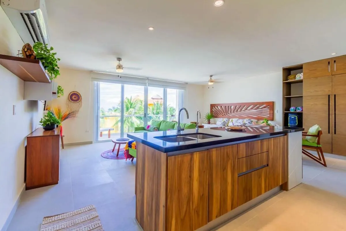 別荘 Luxury Studio With Rooftop Pool And Seaview Balcony アクマル